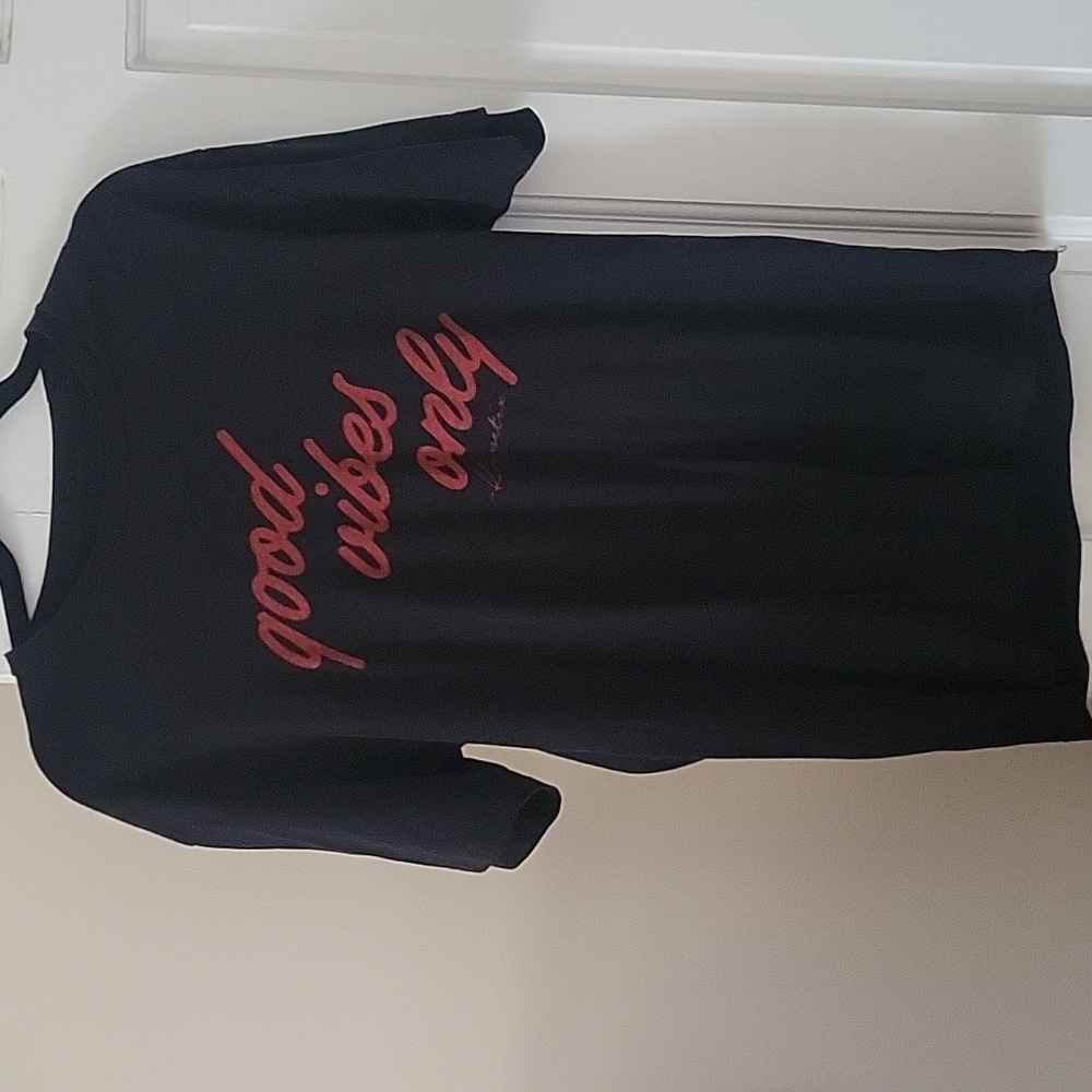 Kinetix “Good Vibes Only” Black And Red tee In Size Medium